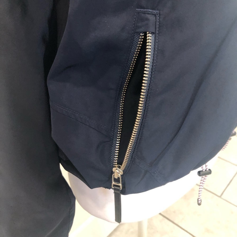 Athleta Chill Bomber Jacket Cropped Fully Lined Front Zip Drawstrings Navy Blue - Picture 9 of 15